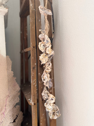 SanDahlia schelpen Schelpenhanger / Schelpenbundel met kleine oester schelpen Schelpenhanger / Schelpenbundel met kleine oester schelpen