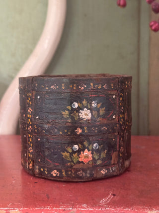 SanDahlia vazen potten & mandjes Handbeschilderd houten potje India zwart Handbeschilderd houten potje India zwart