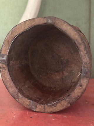 SanDahlia vazen potten & mandjes Handbeschilderd houten potje India zwart rood Handbeschilderd houten potje India zwart rood