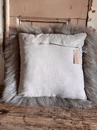 SanDahlia vachten & textiel Tibetaans schapenvacht kussen zand Tibetaans schapenvacht kussen zand