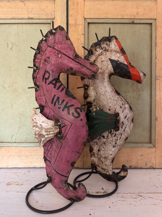 SanDahlia beelden Metalen Zeepaard roze Metalen Zeepaard roze