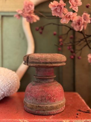 SanDahlia kandelaar Kandelaar vintage hout india geel streepje Kandelaar vintage hout india geel streepje