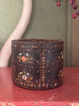 SanDahlia vazen potten & mandjes Handbeschilderd houten potje India zwart Handbeschilderd houten potje India zwart