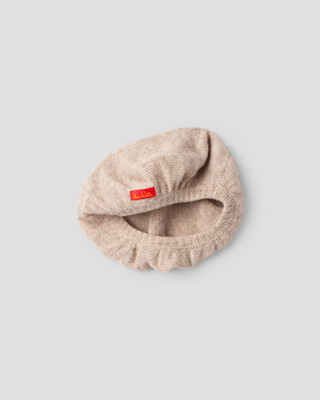SanDahlia wrist detail Ewa i Walla Beret Basker 77600 AW24 Sand