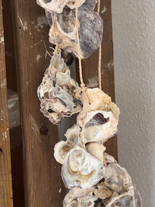 SanDahlia schelpen Schelpenhanger / Schelpenbundel met kleine oester schelpen Schelpenhanger / Schelpenbundel met kleine oester schelpen