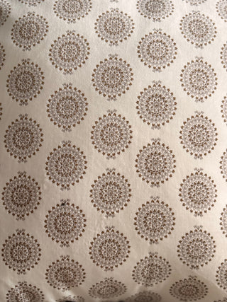 SanDahlia Kussens Sierkussen velvet redbush ecru ornament Sierkussen velvet roze ornament goround