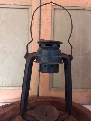 SanDahlia lantaren Vintage metalen olielamp / kaarsenstandaard blauw Vintage metalen olielamp / kaarsenstandaard blauw