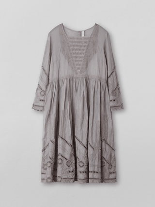 SanDahlia Kleider Ewa i Walla Jurk Polly Embroidered Organdie 55778 AW22 Ash