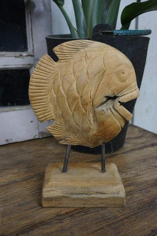 SanDahlia beelden Houten kogelvis op standaard