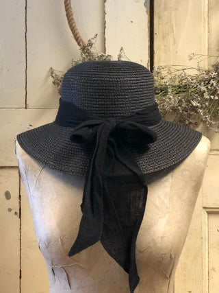 SanDahlia Mützen& So Zomerhoed zwart met bandje