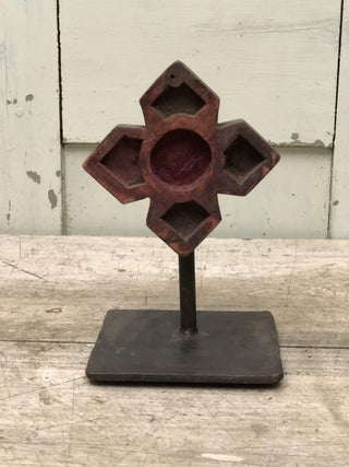 SanDahlia beelden Oud Indisch houten object op standaard