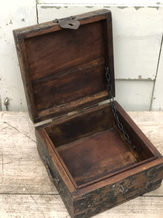 SanDahlia sieradendoos Oude houten sieradendoos