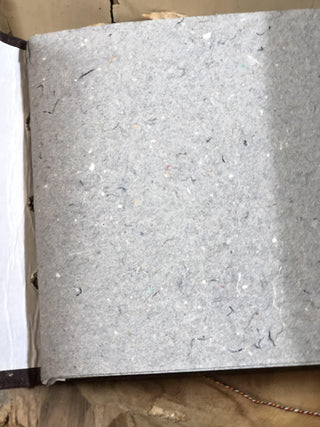 SanDahlia boeken Vintage boek met zijde cover en handgeschept papier