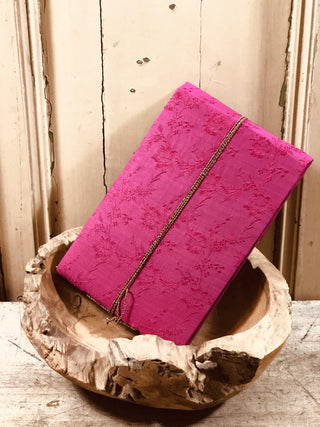 SanDahlia boeken Vintage boek met zijde cover en handgeschept papier