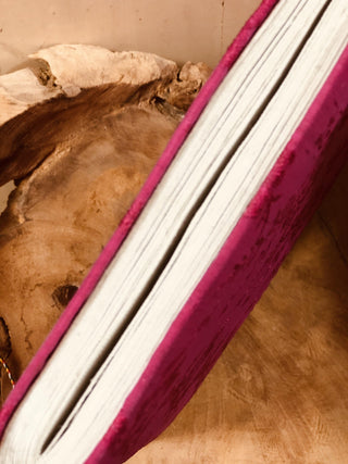 SanDahlia boeken Vintage boek met zijde cover en handgeschept papier