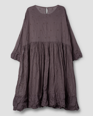 SanDahlia jurk Ewa i Walla dress embroidered organdie Jolanta 55935 AW25 peppercorn Ewa i Walla dress embroidered organdie Jolanta 55935 AW25 peppercorn