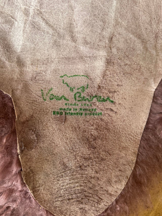 SanDahlia vachten & textiel Tibet schapenvacht vintage paars Schapenvacht krul zwart van buren 