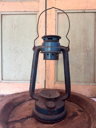 SanDahlia lantaren Vintage metalen olielamp / kaarsenstandaard blauw Vintage metalen olielamp / kaarsenstandaard blauw