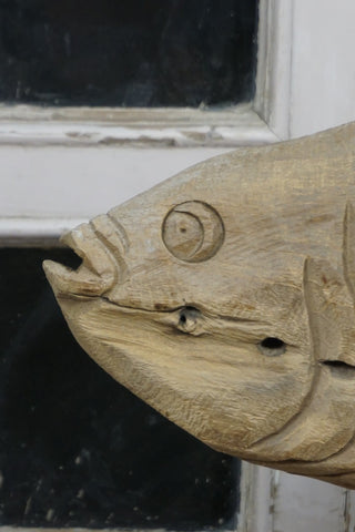 SanDahlia beelden Houten vis op standaard handgemaakt