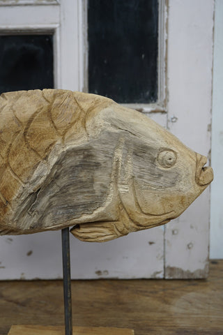 SanDahlia beelden Drijfhout vis op standaard